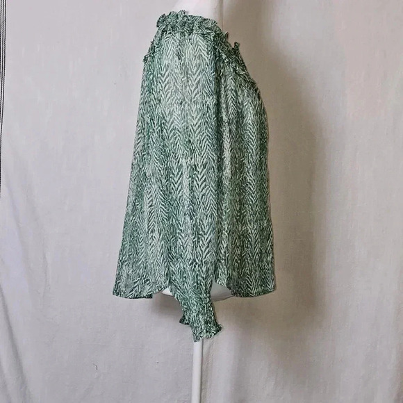 THML Blouse SZ M Lily Floral Flutter, Semi Ruffles,Smocked Sleeves,Boho,Peasant - Picture 3 of 11